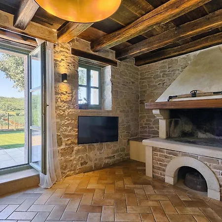 Holiday home Zvonar